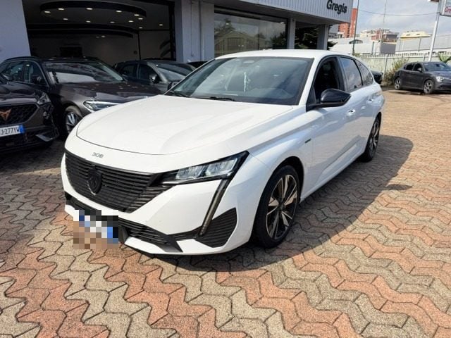 Peugeot 308 Plug-in Hybrid 180 e-EAT8 SW Allure, del 2023, 102.000 km, in vendita a Milano (MI)