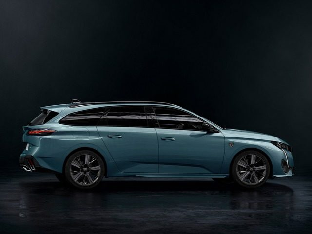 Peugeot 308 Plug-in Hybrid 180 e-EAT8 SW Allure usato a MILANO