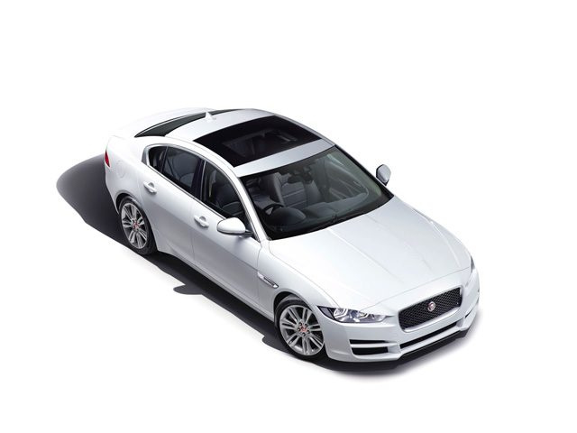 Jaguar XE 2.0 D 180 CV AWD aut. Prestige usato a MILANO