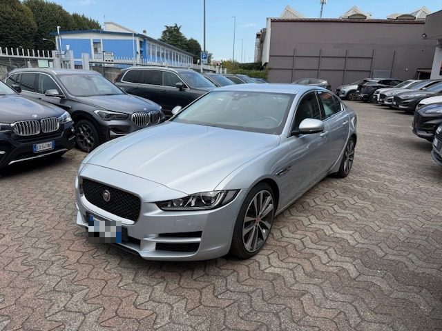 Jaguar XF 2.0 D 180 CV aut. Portfolio usato a MILANO
