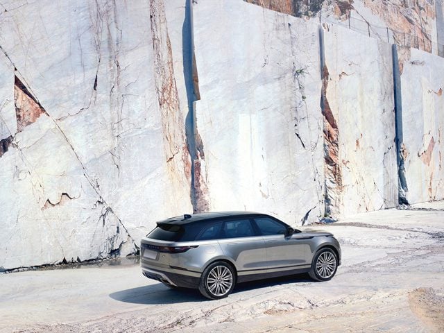 Land Rover Range Rover Velar 3.0 V6 SD6 300 CV R-Dynamic SE TETTO PANORAMICO usato a MILANO