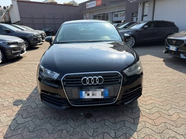 Audi A1 1.2 TFSI Attraction - foto 2 di 4
