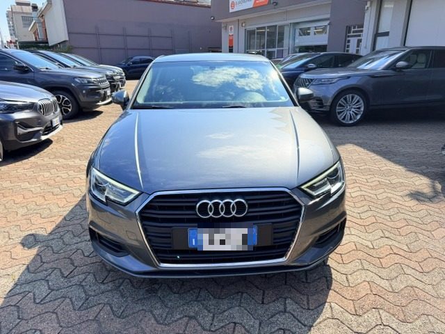 Audi A3 Sedan 1.5 TFSI COD S tronic Business - foto 2 di 4