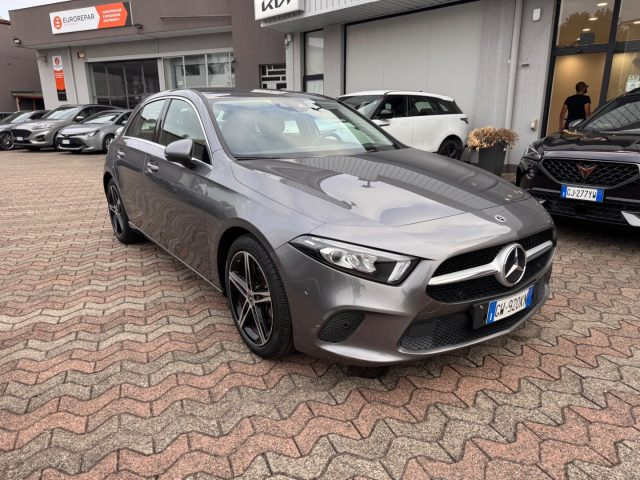 Mercedes-Benz A 200 Premium - foto 4 di 4