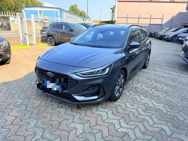 Ford Focus 1.0 EcoBoost Hybrid 125 CV Powershift SW ST-Line, del 2023, 88.000 km, in vendita a Milano (MI)