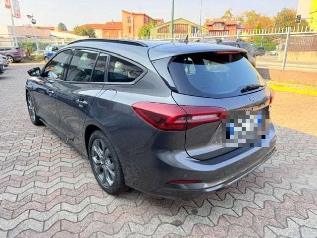 Ford Focus 1.0 EcoBoost Hybrid 125 CV Powershift SW ST-Line - foto 3 di 4