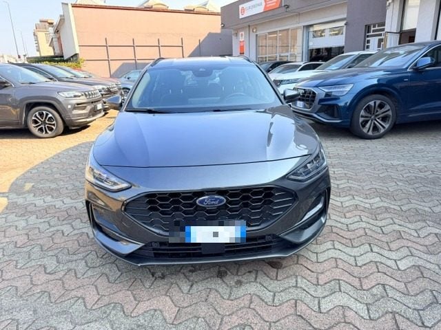Ford Focus 1.0 EcoBoost Hybrid 125 CV Powershift SW ST-Line - foto 2 di 4