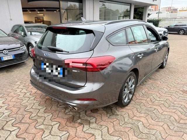 Ford Focus 1.0 EcoBoost Hybrid 125 CV Powershift SW ST-Line - foto 4 di 4