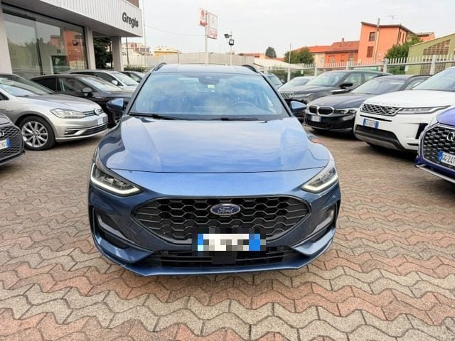 Ford Focus 1.0 EcoBoost Hybrid 125 CV Powershift SW ST-Line - foto 3 di 4