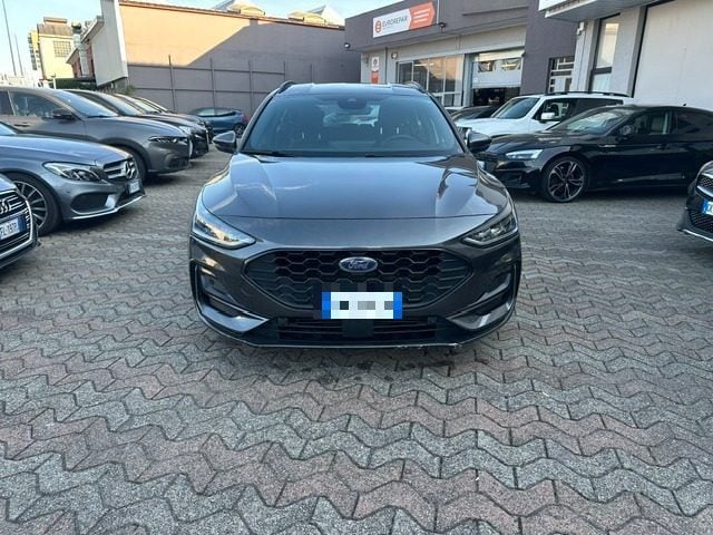 Ford Focus 1.0 EcoBoost Hybrid 125 CV Powershift SW ST-Line - foto 3 di 4