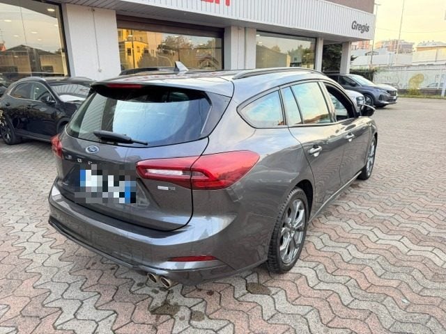 Ford Focus 1.0 EcoBoost Hybrid 125 CV Powershift SW ST-Line - foto 3 di 4
