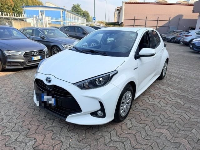 Toyota Yaris 1.5 Hybrid 5 porte Business, del 2021, 125.000 km, in vendita a Milano (MI)
