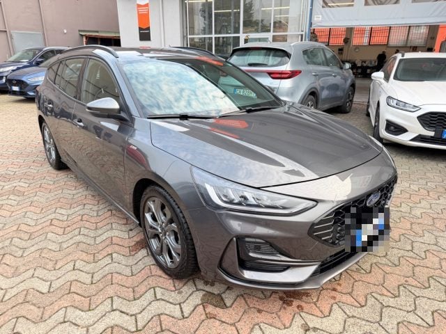 Ford Focus 1.0 EcoBoost Hybrid 125 CV Powershift SW ST-Line - foto 3 di 4