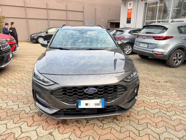 Ford Focus 1.0 EcoBoost Hybrid 125 CV Powershift SW ST-Line - foto 2 di 4