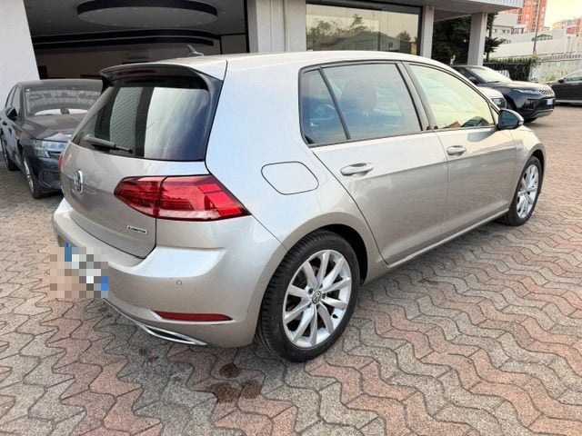 Volkswagen Golf 1.5 TSI 130 CV EVO 5p. Trendline BlueMotion - foto 2 di 4