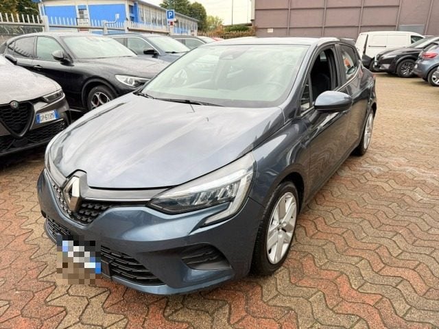 Renault Clio Full Hybrid E-Tech 140 CV 5 porte Business, del 2022, 41.000 km, in vendita a Milano (MI)
