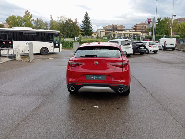 Alfa Romeo Stelvio *PROMO* 2.2 Turbodiesel 160 CV AT8 Rosso Edizione, del 2021, 25.848 km, in vendita a Borgo San Lorenzo (FI)