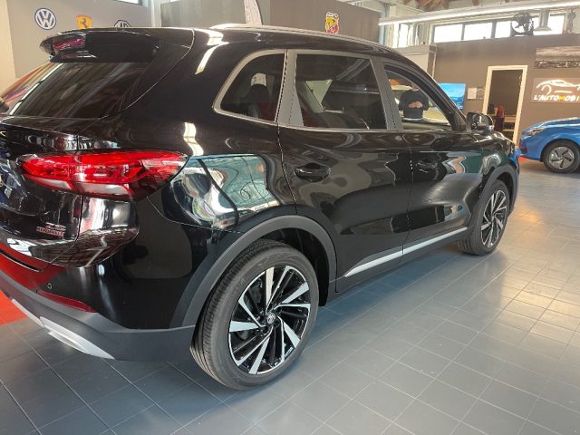 MG ZS 1.5 Hybrid+ Luxury - foto 2 di 4
