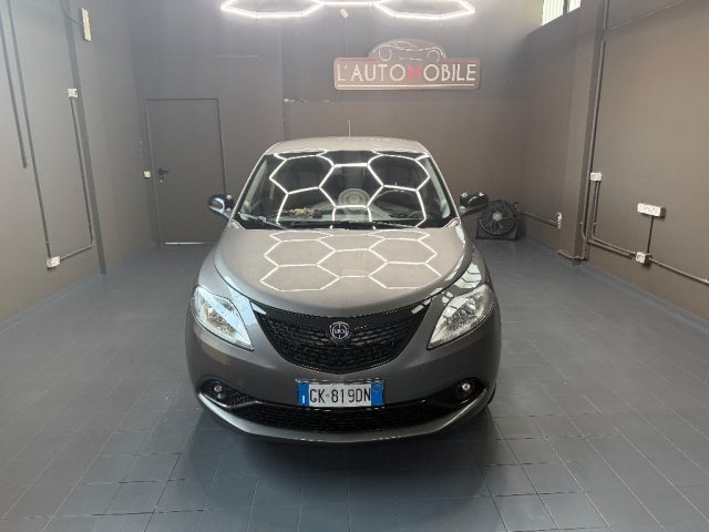 Lancia Ypsilon 1.0 FireFly 5 porte S&S Hybrid Gold - foto 2 di 4