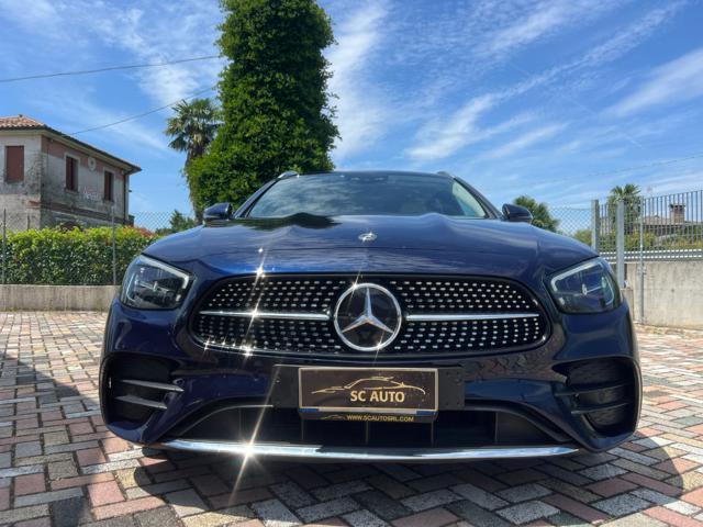 Mercedes-Benz E 220 d S.W. 4Matic Auto Premium Plus - foto 2 di 4