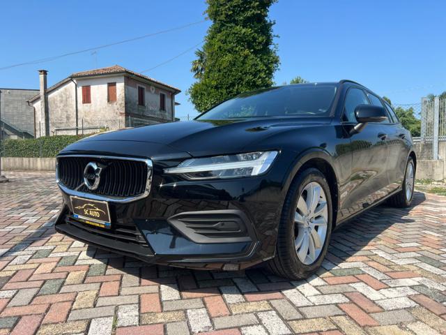 Volvo V60 B4 (d) Geartronic Momentum Business Pro usato a ZERO BRANCO