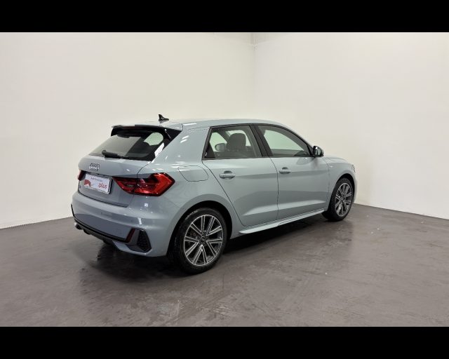 Audi A1 SPORTBACK 30 TFSI S-LINE EDITION - foto 3 di 4