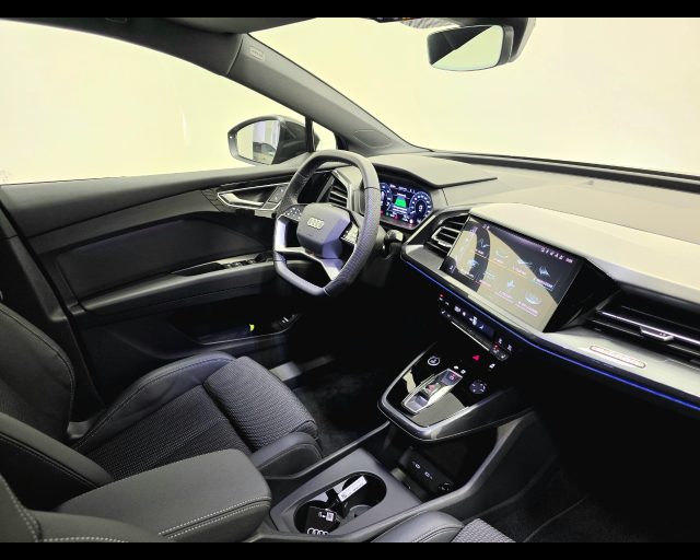 Audi QUATTRO Q4 45 E-TRON S-LINE - foto 3 di 4