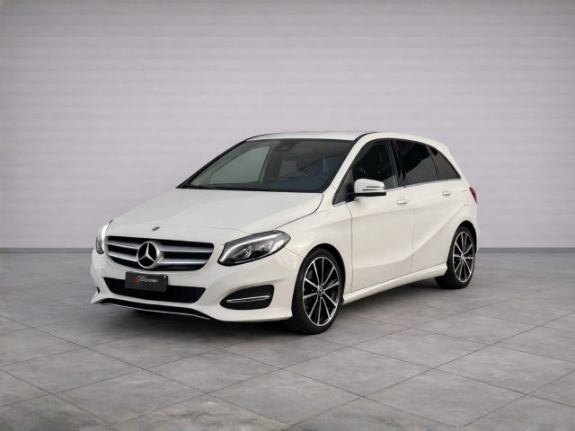 Mercedes-Benz CLA SSE B 220 SPORT 4MATIC AWD AUTO - foto 2 di 4