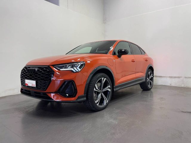 Audi Q3 SPORTBACK 45 TFSIe S-TRONIC IDENTITY BLACK - foto 1 di 4