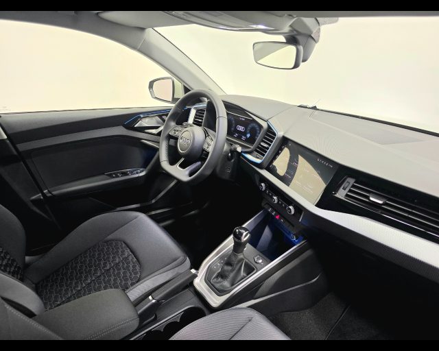 Audi A1 SPORTBACK 30 TFSI S-TRONIC S-LINE EDITION - foto 3 di 4