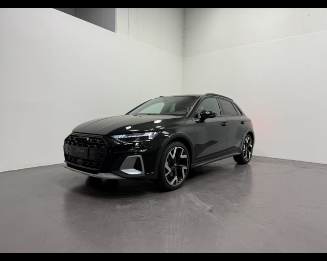 Audi A3 ALLSTREET 35 TFSI S-TRONIC IDENTITY CONTRAST usato a CONEGLIANO