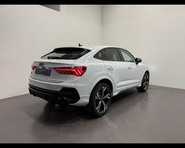 Audi Q3 Audi Sportback Identity Black 35 TFSI 110(150) k - foto 2 di 4