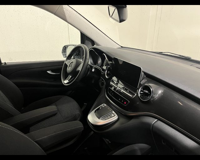 Mercedes-Benz CLA sse V Compact 220d Executive - foto 4 di 4
