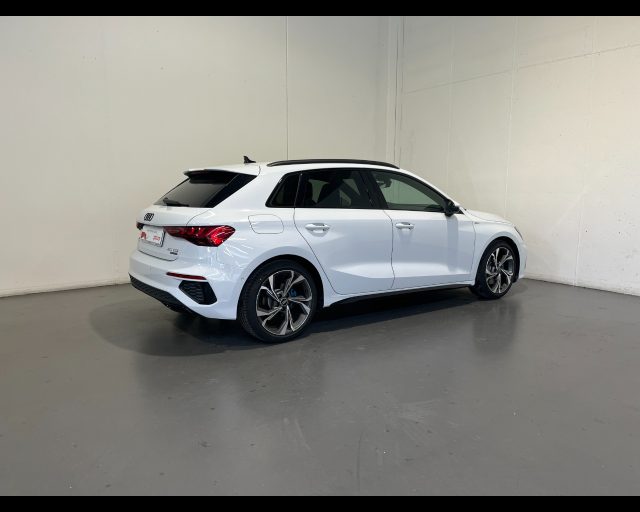 Audi A3 Sportback 40 TDI S-TRONIC QUATTRO S-LINE - foto 4 di 4