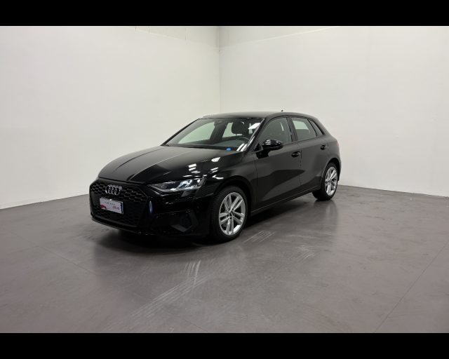 Audi A3 Sportback 35 TFSI MHEV S-TRONIC - foto 2 di 4