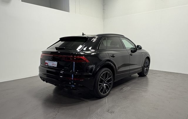Audi Q8 45 TDI MHEV TIPTRONIC QUATTRO S-LINE EDITION - foto 3 di 4
