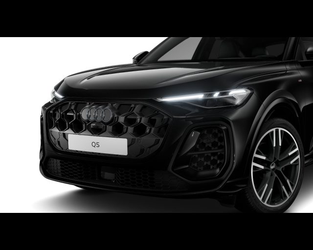 Audi Q5 Audi Sportback S line edition TFSI 150 kW S tron - foto 2 di 4