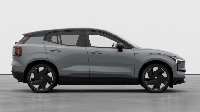 Volvo EX30 Plus P5 Long Range Electric - foto 4 di 4