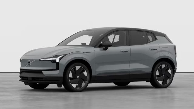 Volvo EX30 Plus P5 Long Range Electric - foto 2 di 4