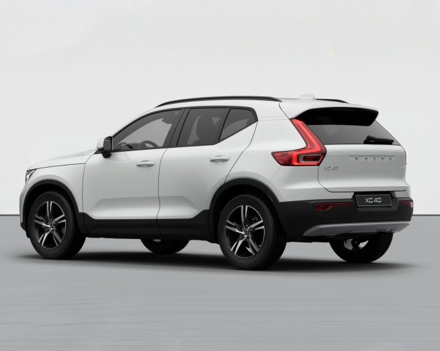 Volvo XC40 CORE B3 AUTO PREZZO PROMO FINO A FINE MESE - foto 3 di 4
