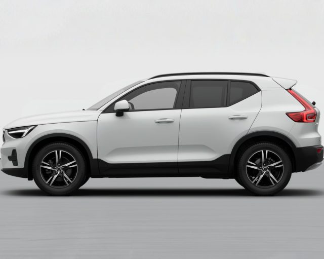 Volvo XC40 CORE B3 AUTO PREZZO PROMO FINO A FINE MESE - foto 3 di 4