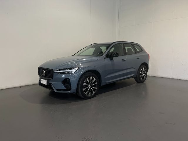 Volvo XC60 B4 D PLUS DARK AWD AUTO - foto 2 di 4