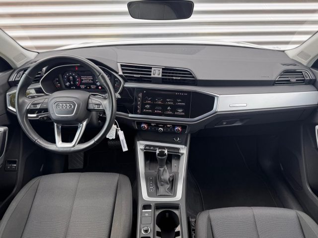 Audi Q3 45 TFSIe S-TRONIC S-LINE EDITION - foto 4 di 4