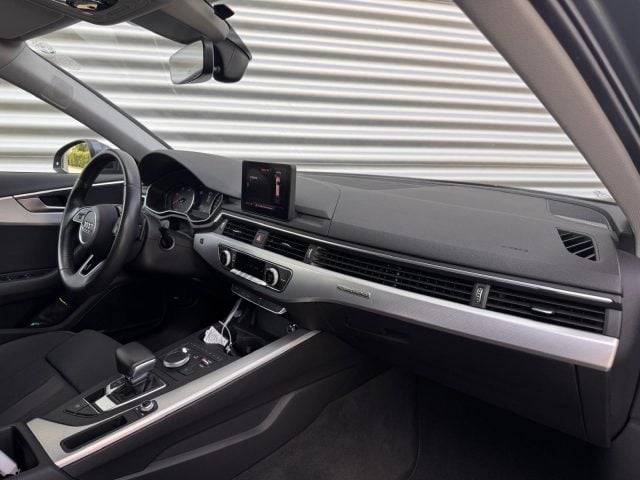Audi A4 AVANT 40 TDI S-TRONIC QUATTRO SPORT - foto 3 di 4