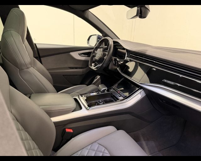 Audi Q8 50 TDI MHEV TIPTRONIC QUATTRO SPORT - foto 3 di 4