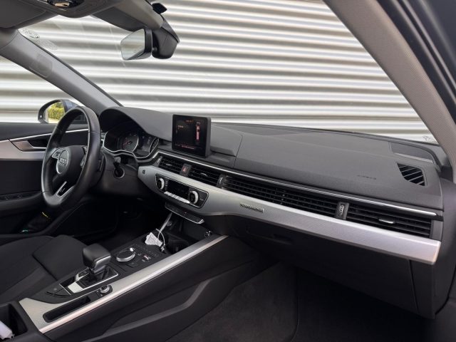 Audi A4 AVANT 40 TDI S-TRONIC QUATTRO SPORT - foto 3 di 4
