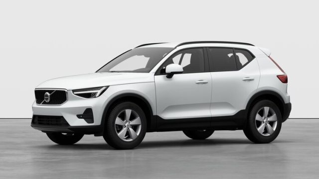 Volvo XC40 ESSENTIAL B3 AUTO - foto 2 di 4