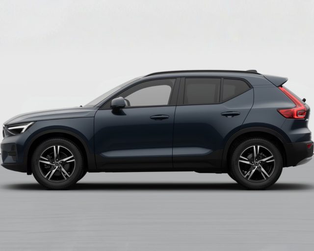 Volvo XC40 CORE B3 AUTO PREZZO PROMO FINO A FINE MESE - foto 3 di 4