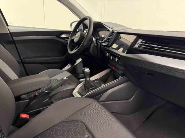 Audi A1 SPORTBACK 30 TFSI S-TRONIC S-LINE EDITION - foto 3 di 4