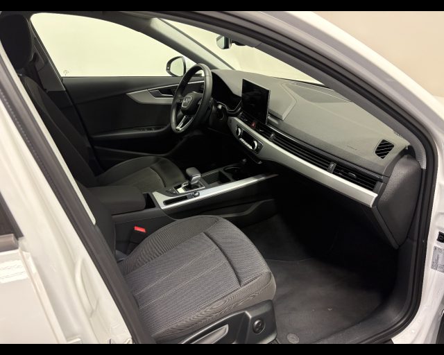 Audi A4 AVANT 30 TDI MHEV S-TRONIC BUSINESS - foto 3 di 4